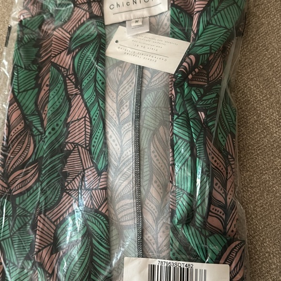 Chic Ni City Lulu Wrap Topper Green Feather Medium - Picture 2 of 2